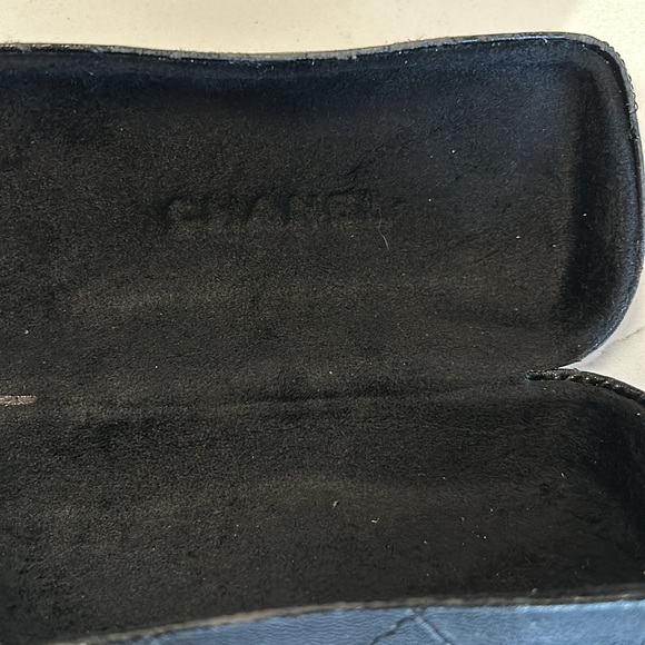 Chanel Bow Sunglasses - Picture 13 of 13